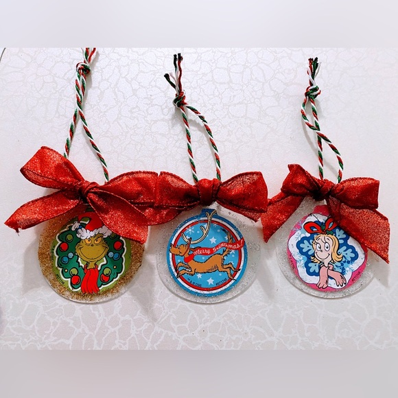 Festive Christmas Ornaments with Red Bows - Picture 1 of 2